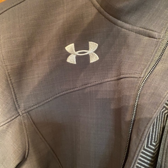 Under Armour - Picture 5 of 16